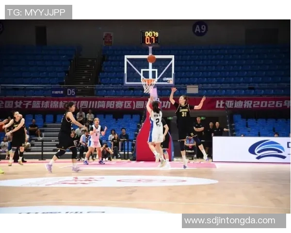南京篮球队与广州篮球队赛后复盘分析比赛经验与战术调整探讨 南京篮球队与广州篮球队赛后复盘分析比赛经验与战术调整探讨